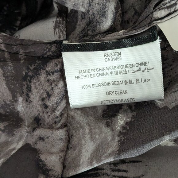 BCBGMaxAzria Women's 100% Silk Sleeveless Blouse Top Size M Black Gray Print - Picture 6 of 6